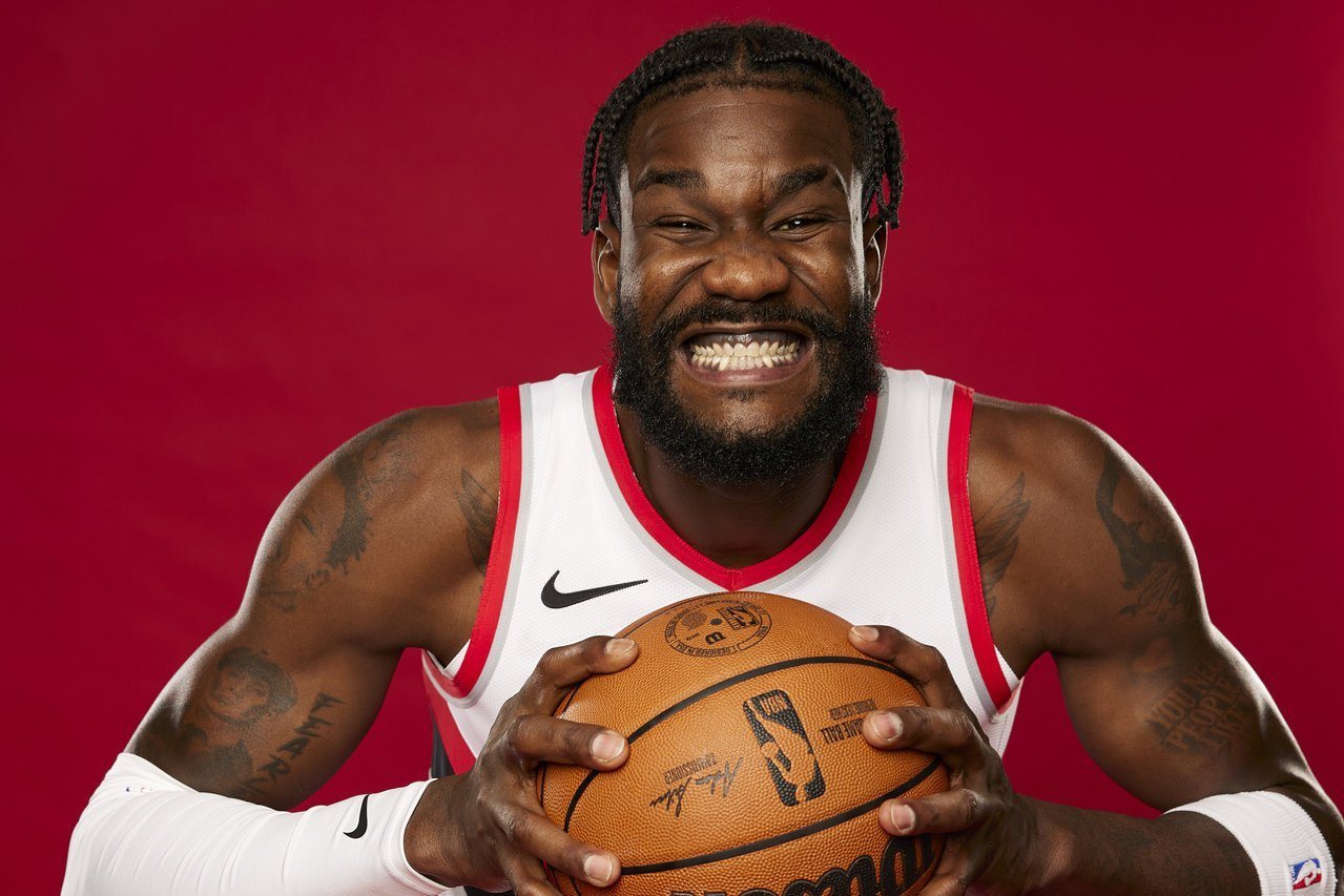 6 月 30 日 NBA 黄金甲快报 - 开拓者与艾顿完成合同买断为杨瀚森腾位子，詹姆斯与哈登续约