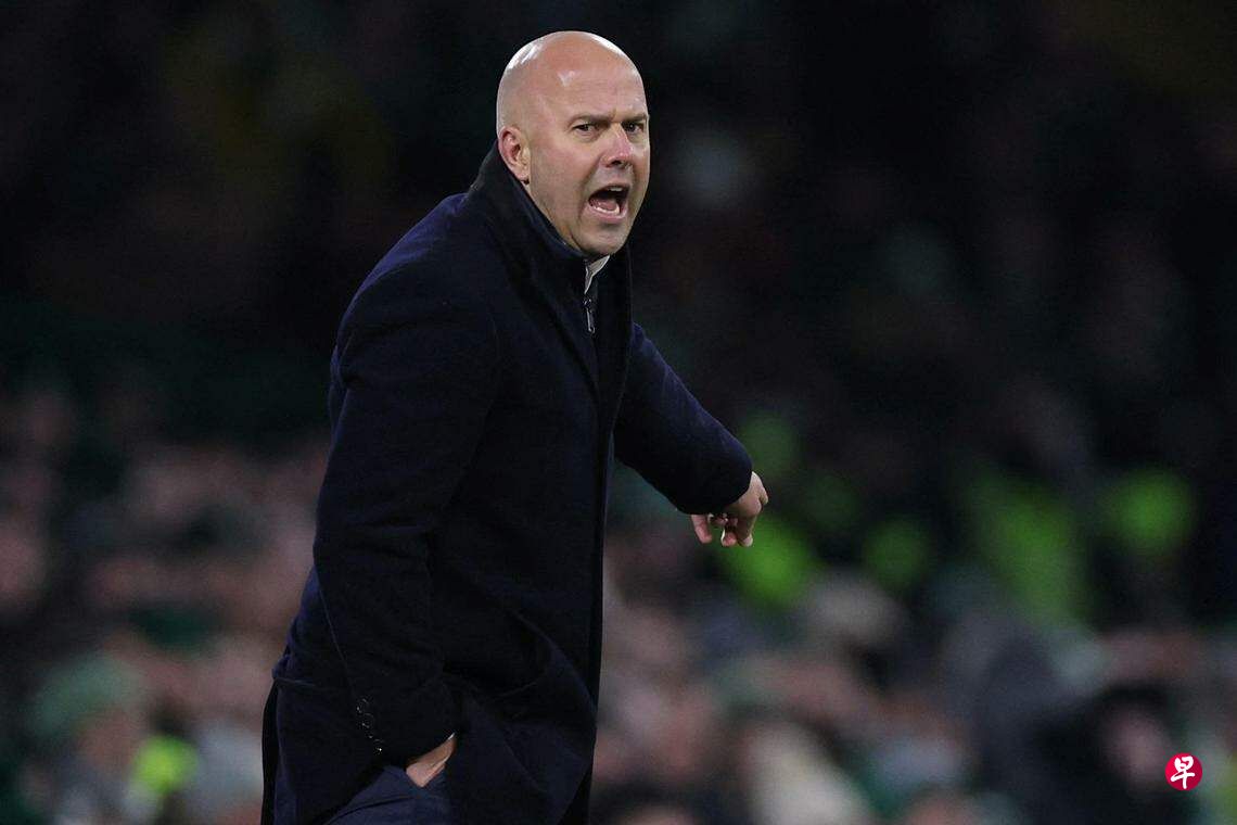 黄金甲体育 带给你 足球 第一手报导，费耶诺德 将与现球队主教练斯洛特达成协议，同意其转会。