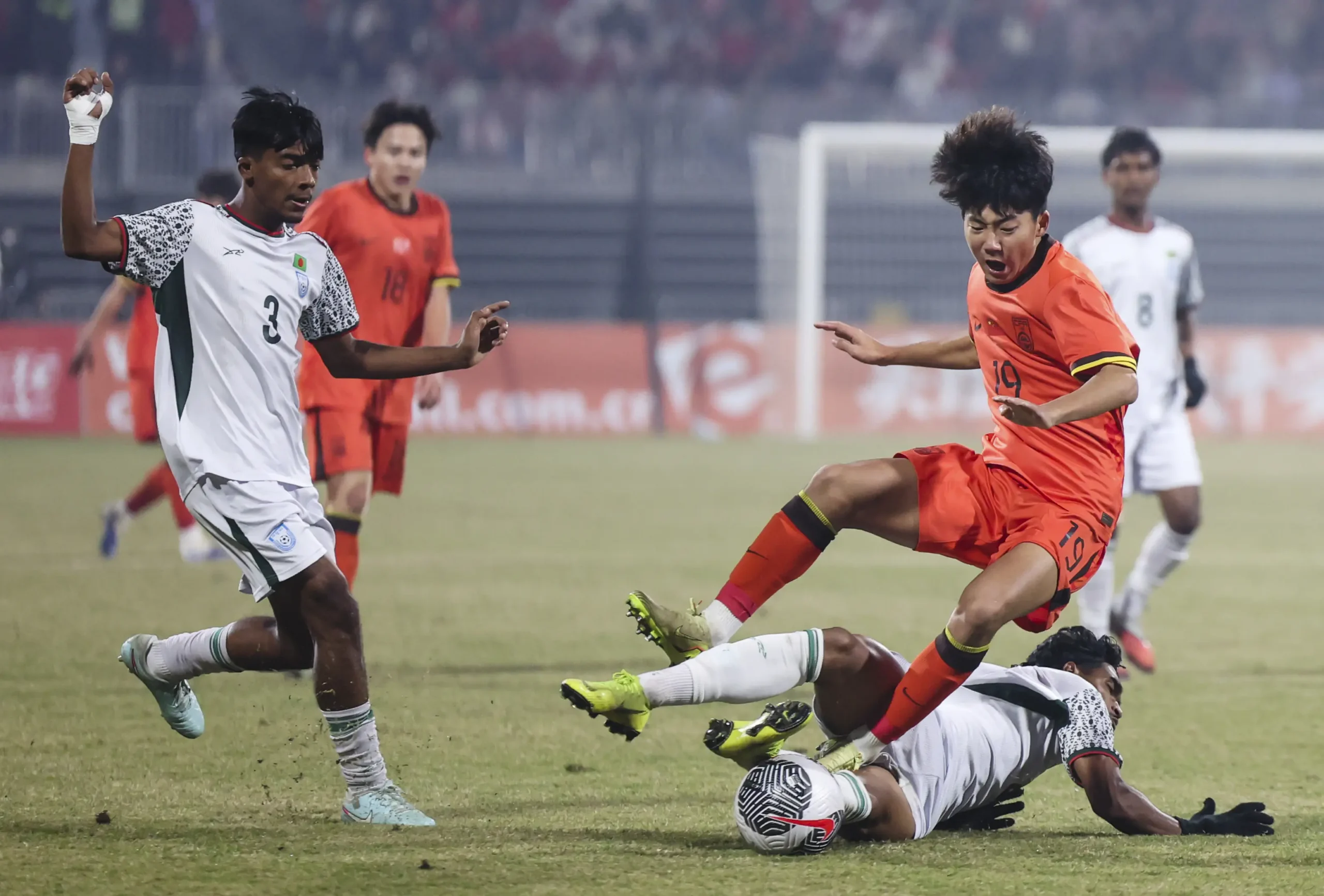 U17亚洲杯预选赛 国足 4-0孟加拉，5战全胜顺利晋级正赛