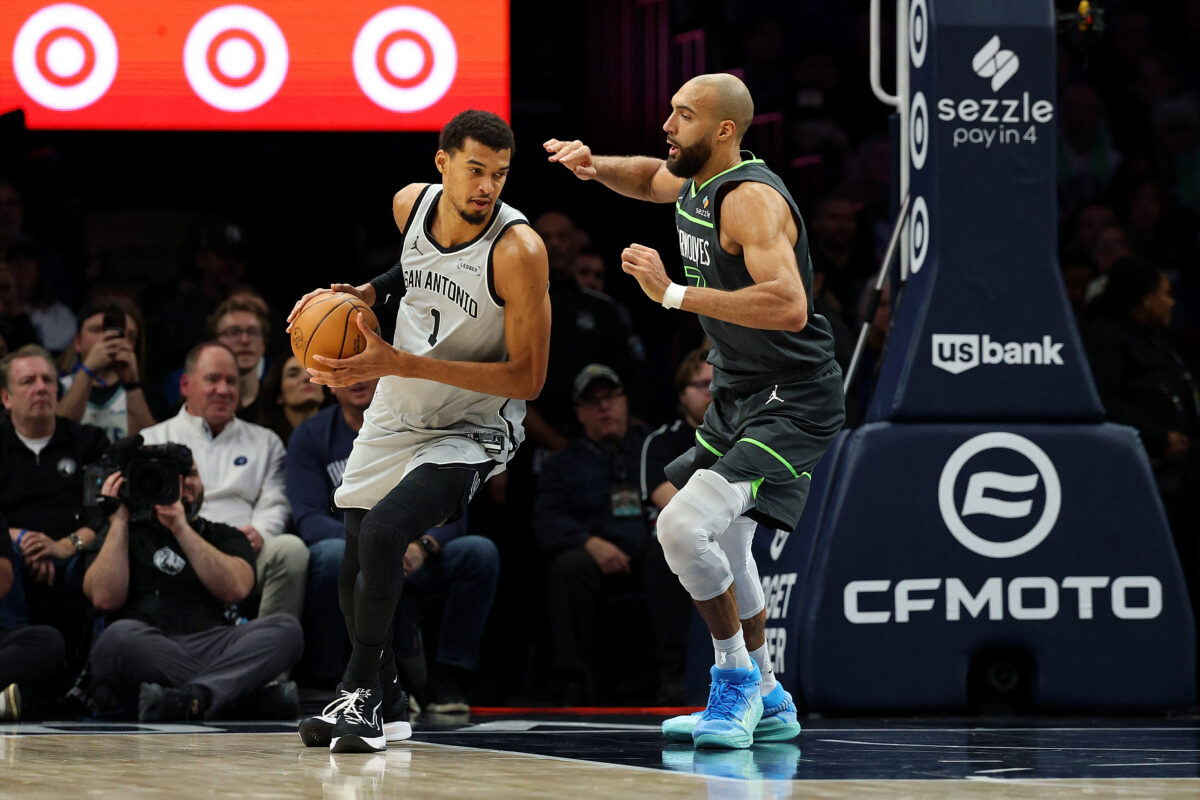 NBA 季后赛马刺vs森林狼文班亚马半场贡献8盖帽