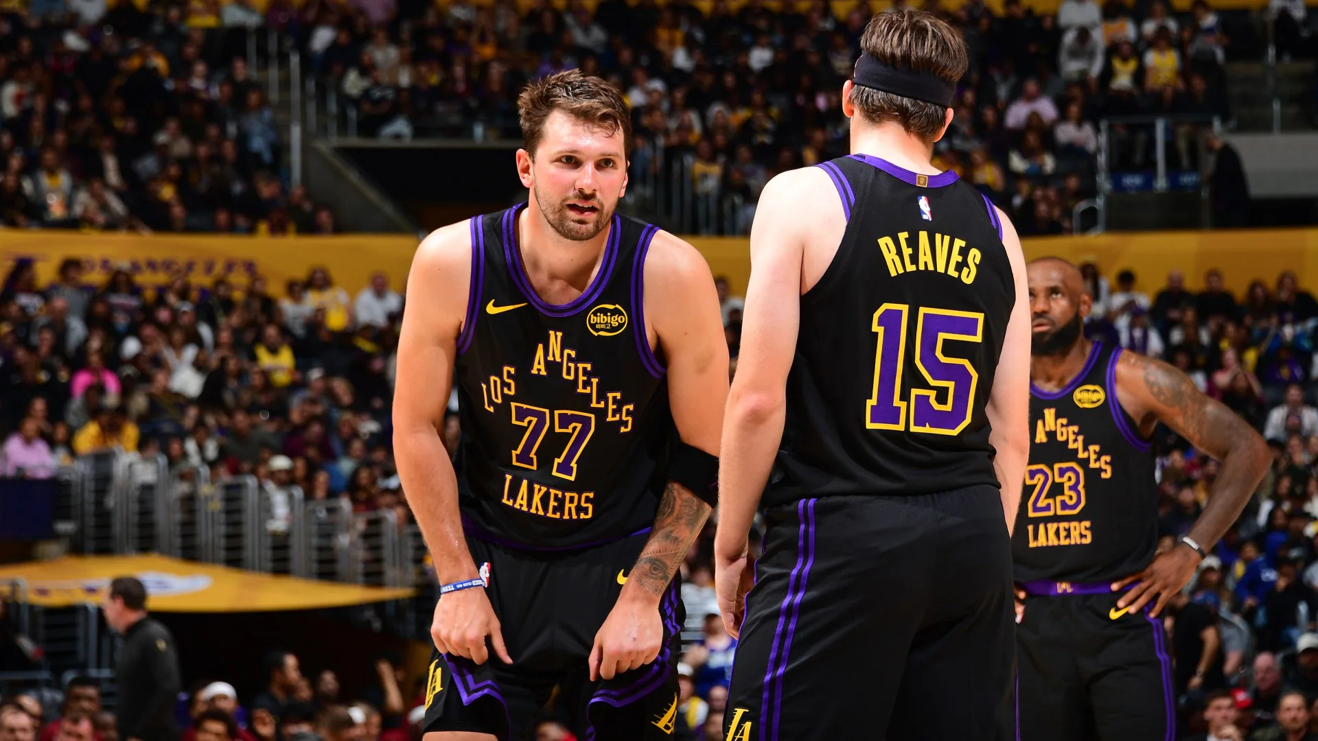 NBA 东契奇向湖人明确表示,他希望继续与里夫斯一起打球